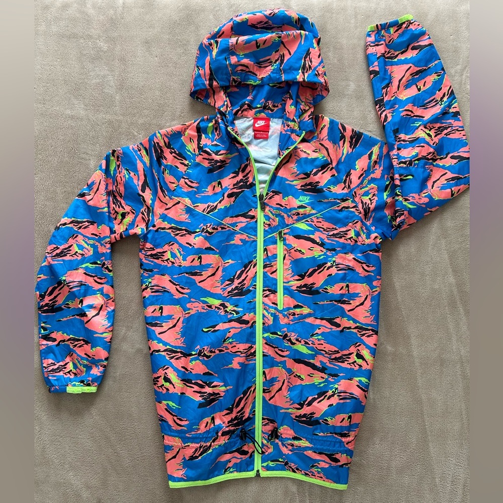 Nike Women’s Packable Camo Windrunner Jacket Multi Color Full Zip Hoodie Size L